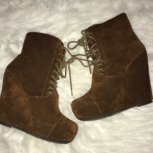 Steve Madden Brown Lace Up Boots